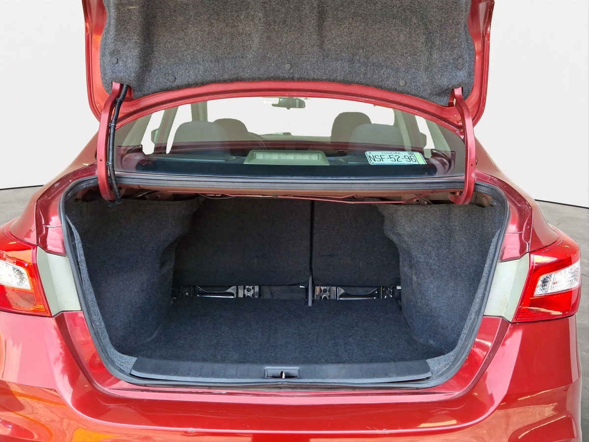 2019 Nissan Sentra 4p Sense L4/1.8 Man