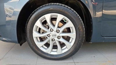 2018 Nissan Sentra 4p Advance L4/1.8 Man