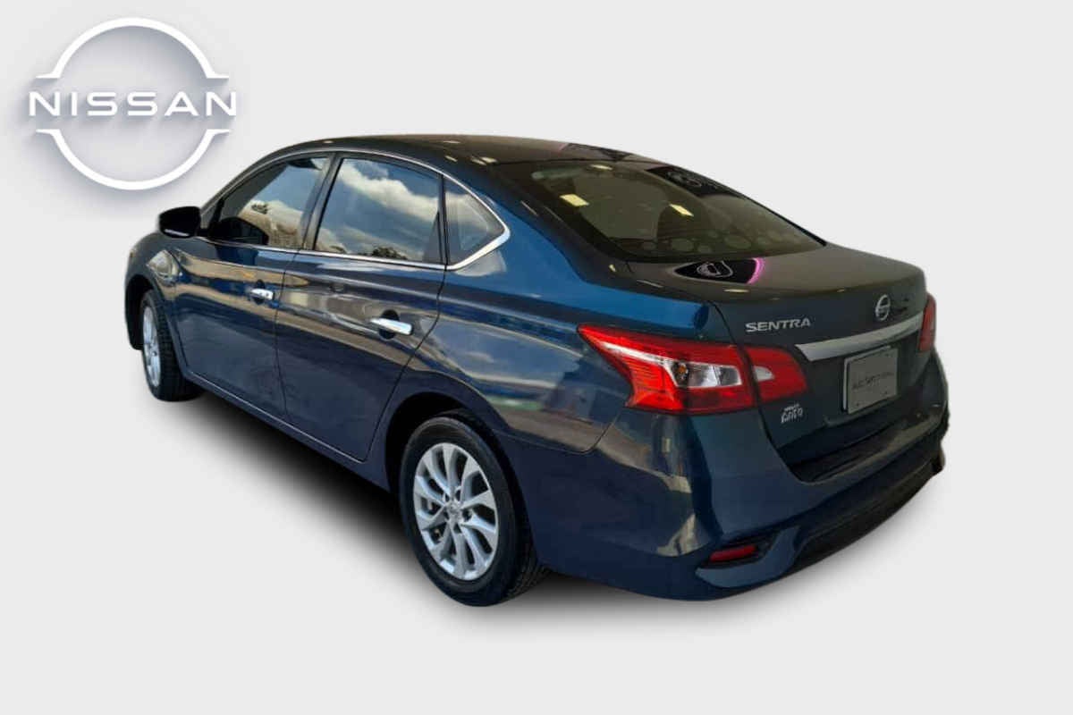 2018 Nissan Sentra 4p Advance L4/1.8 Man