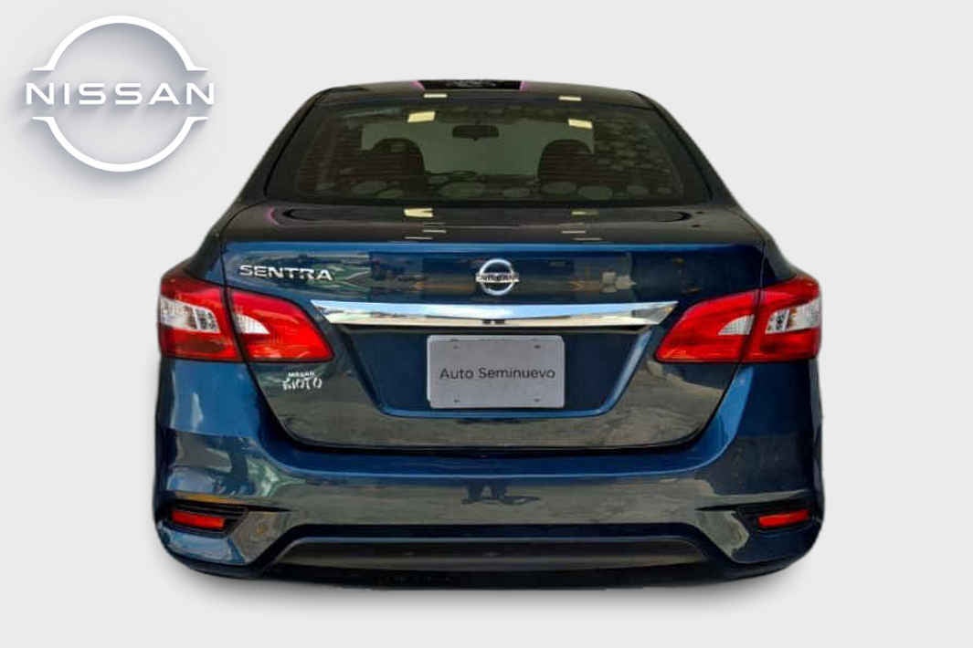 2018 Nissan Sentra 4p Advance L4/1.8 Man