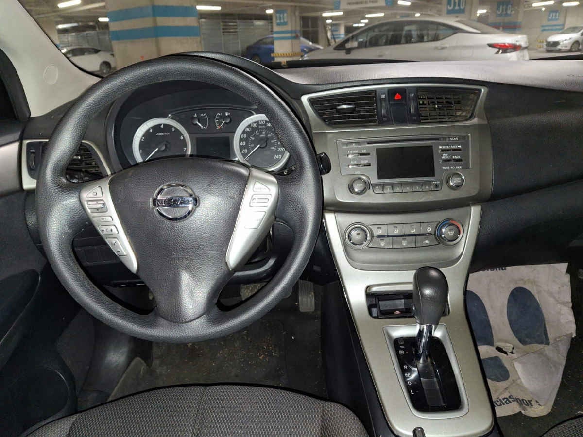 2014 Nissan Sentra 4p Advance L4/1.8 Aut