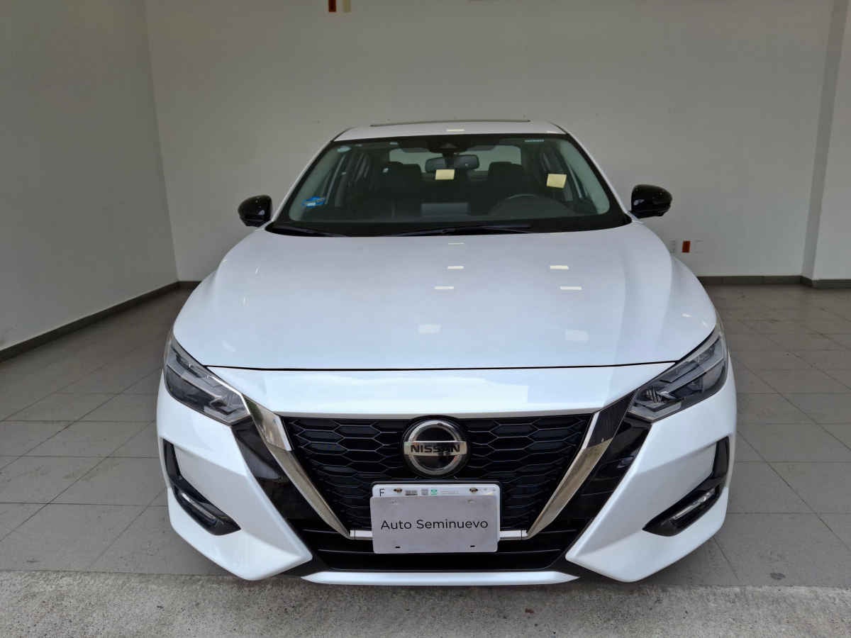 2023 Nissan Sentra 4p SR Platinum L4/2.0 Aut