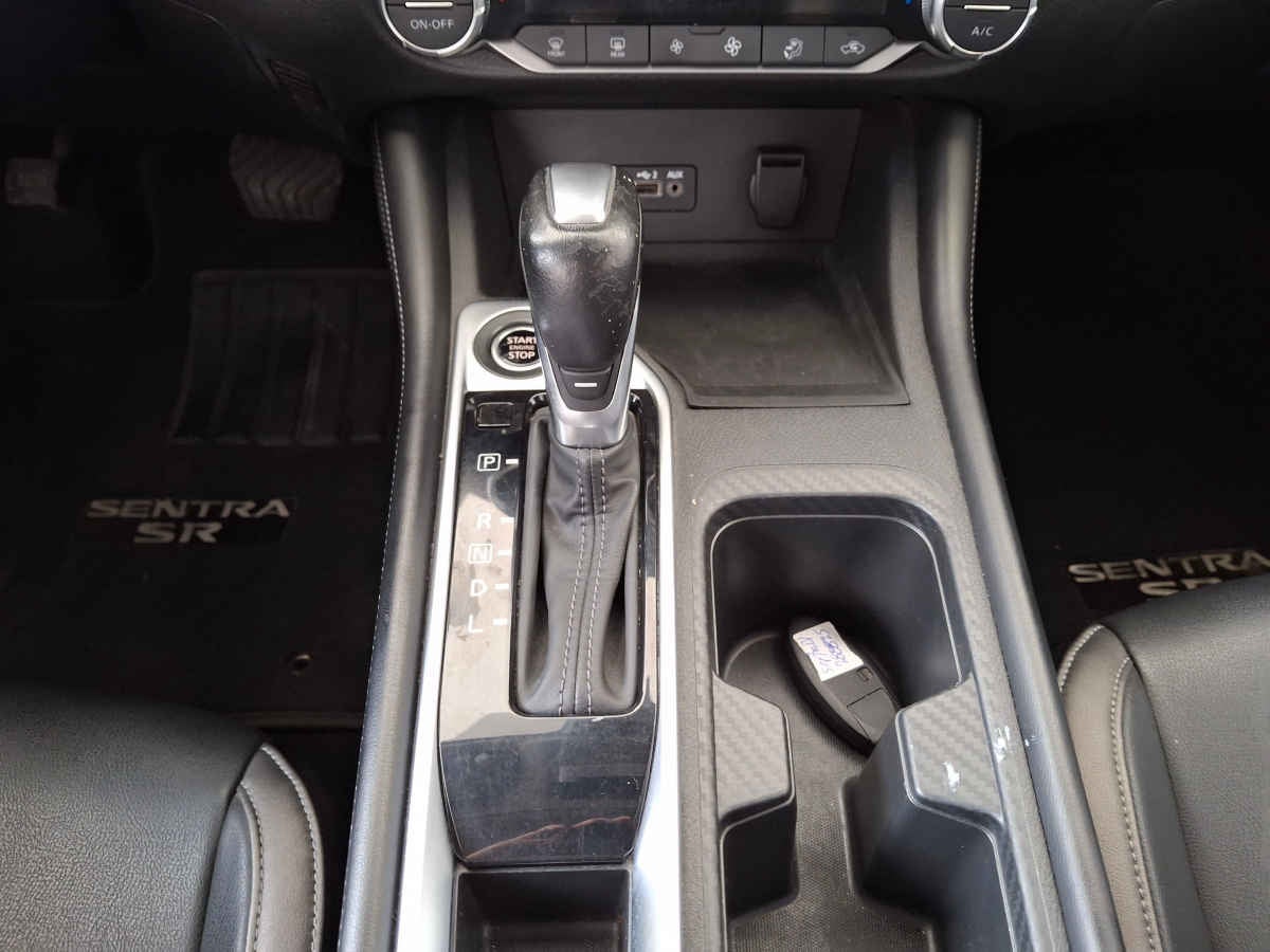 2023 Nissan Sentra 4p SR Platinum L4/2.0 Aut
