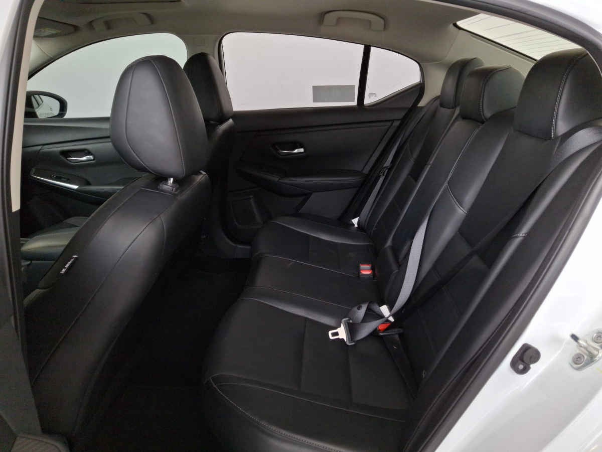 2023 Nissan Sentra 4p SR Platinum L4/2.0 Aut