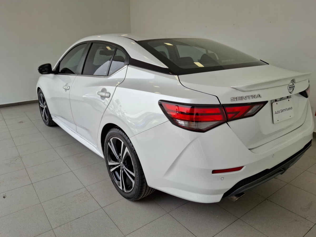 2023 Nissan Sentra 4p SR Platinum L4/2.0 Aut