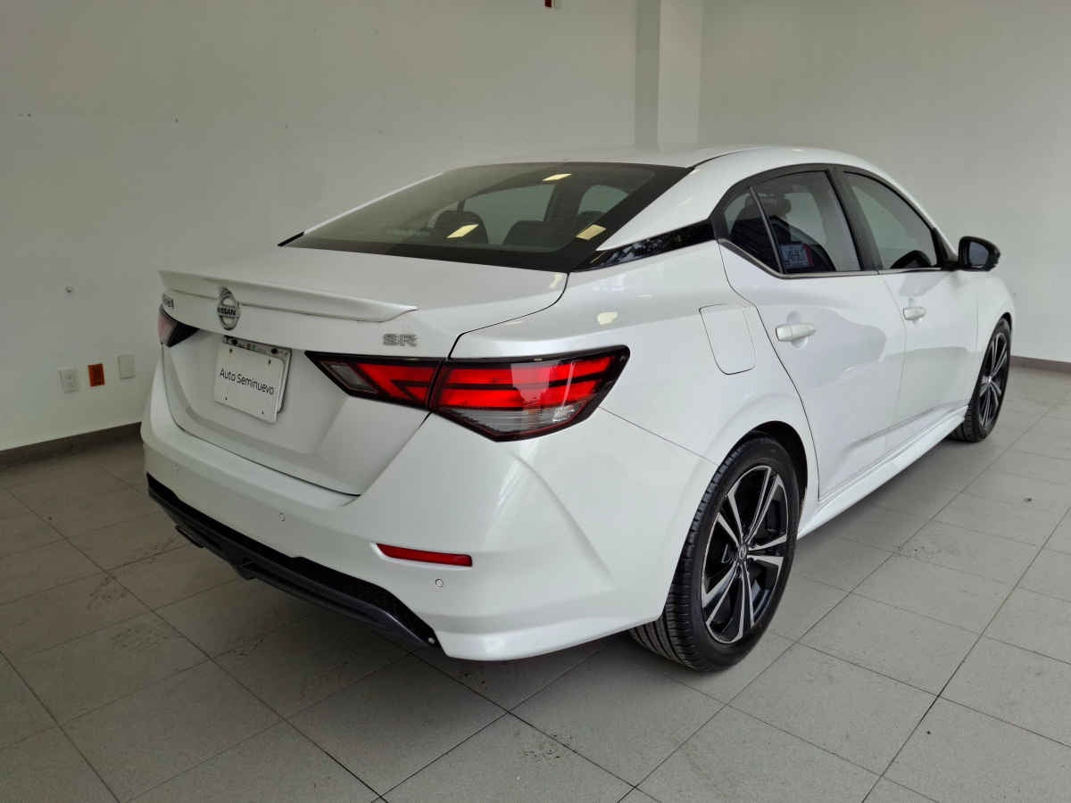 2023 Nissan Sentra 4p SR Platinum L4/2.0 Aut