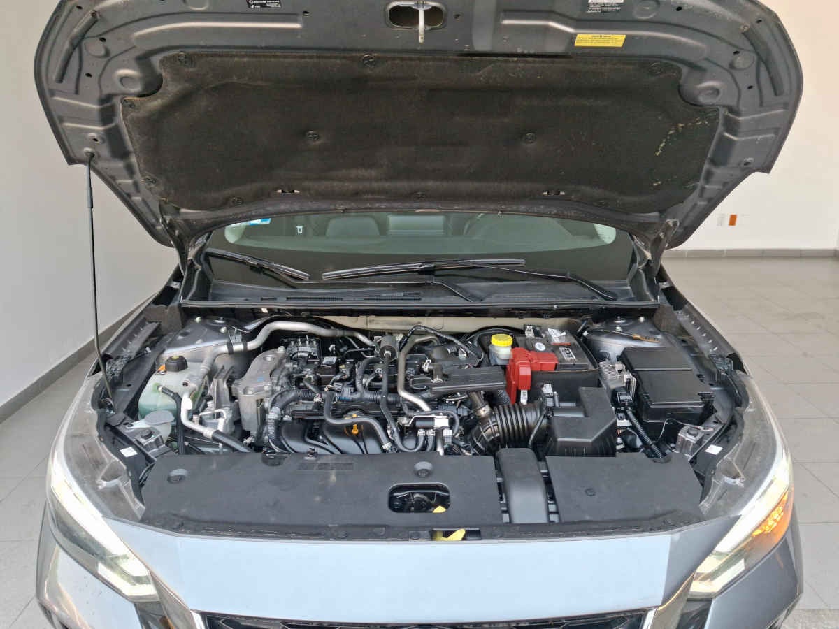 2023 Nissan Sentra 4p SR Platinum L4/2.0 Aut