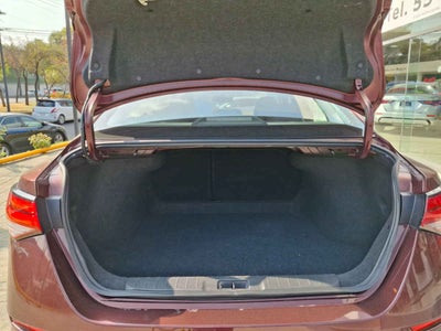 2023 Nissan Sentra 4p Advance L4/2.0 Man