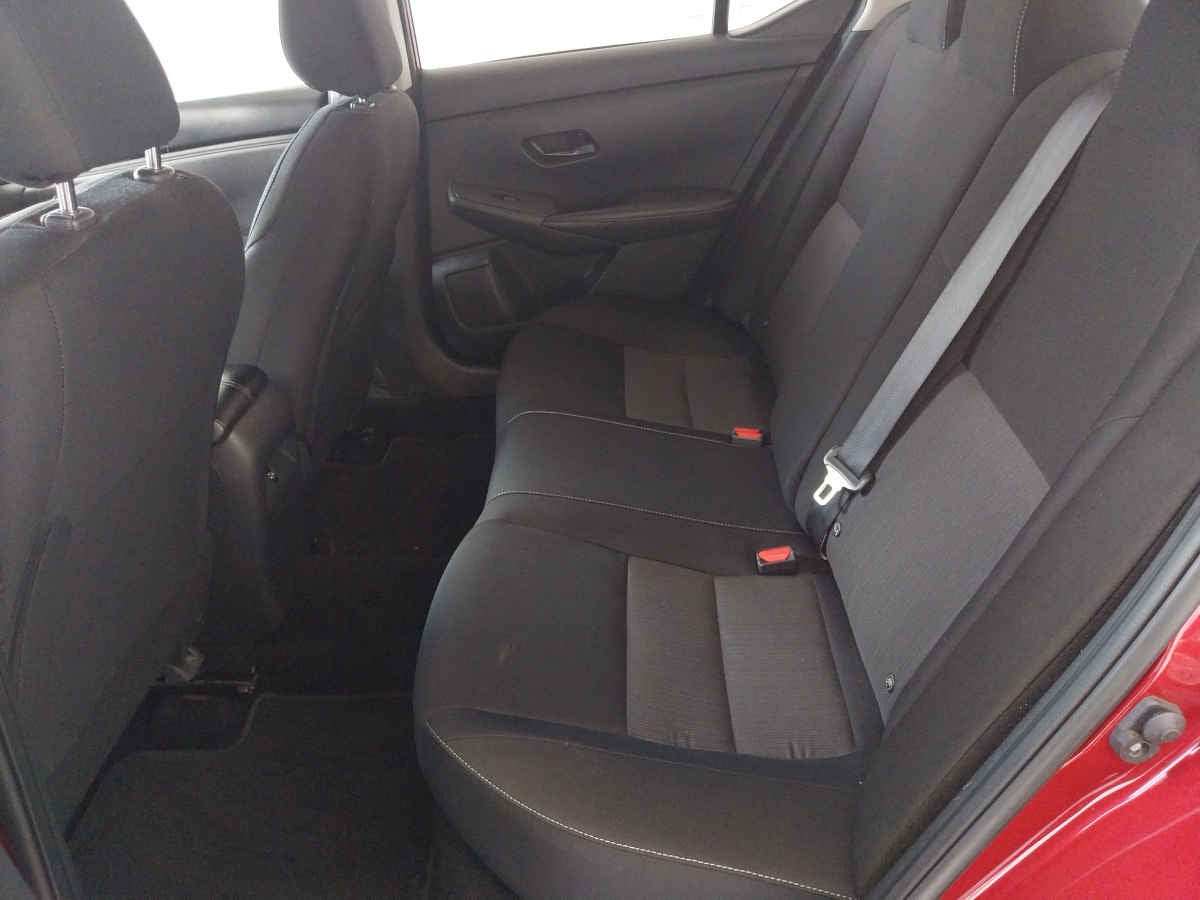 2025 Nissan Sentra 4p Advance L4/2.0 Man