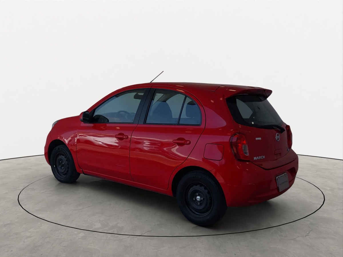 2015 Nissan March 5p Sense L4/1.6 Man