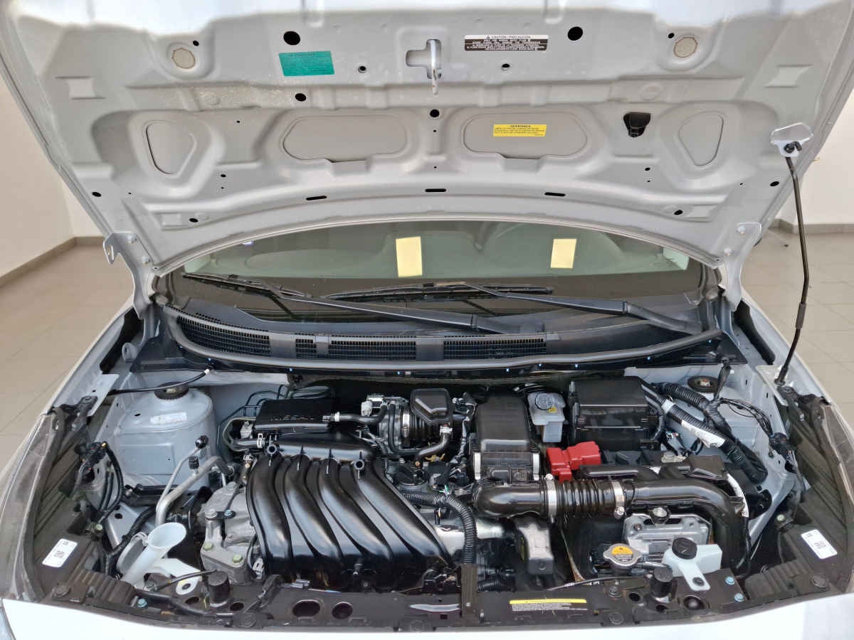 2025 Nissan March 5p Sense L4/1.6 Aut