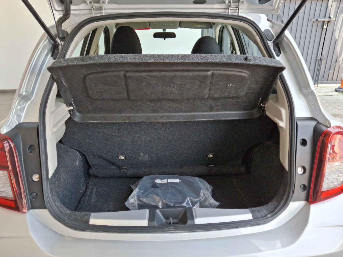 2025 Nissan March 5p Sense L4/1.6 Aut