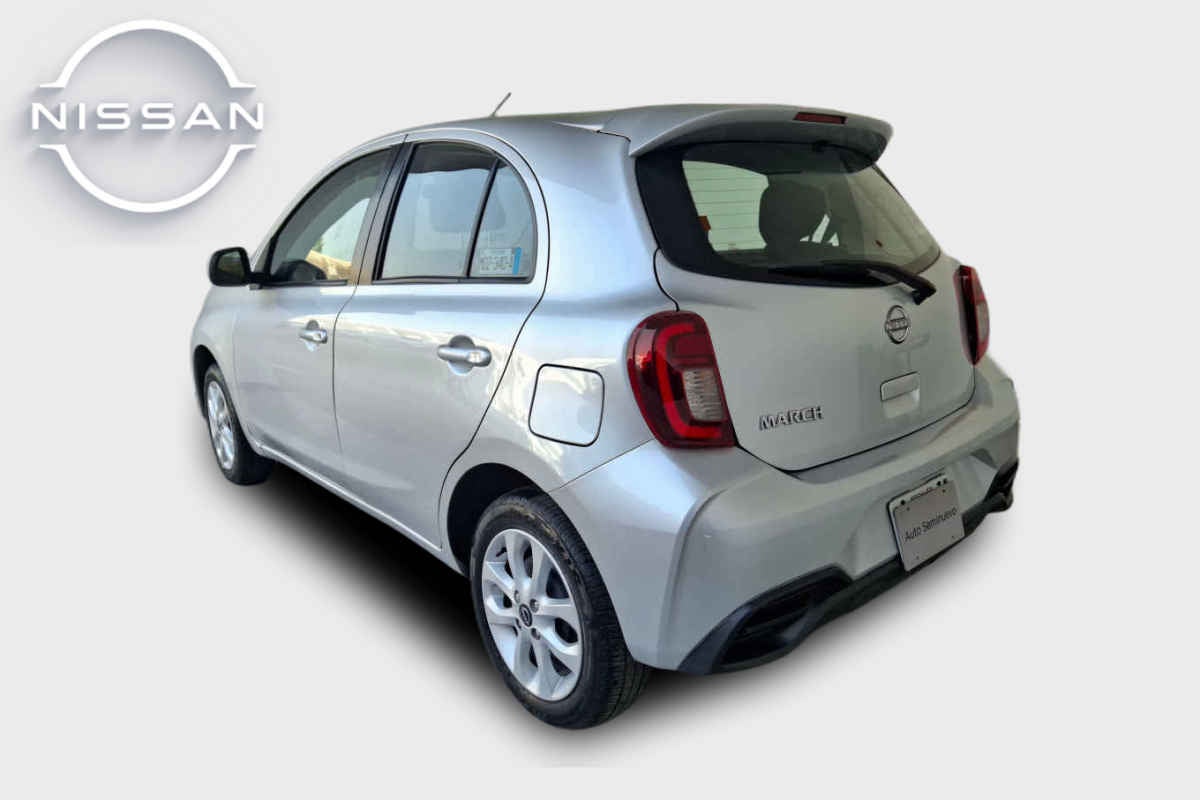 2022 Nissan March 5p Advance L4/1.6 Man