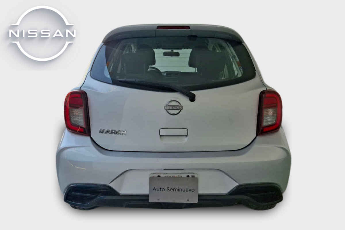 2022 Nissan March 5p Advance L4/1.6 Man