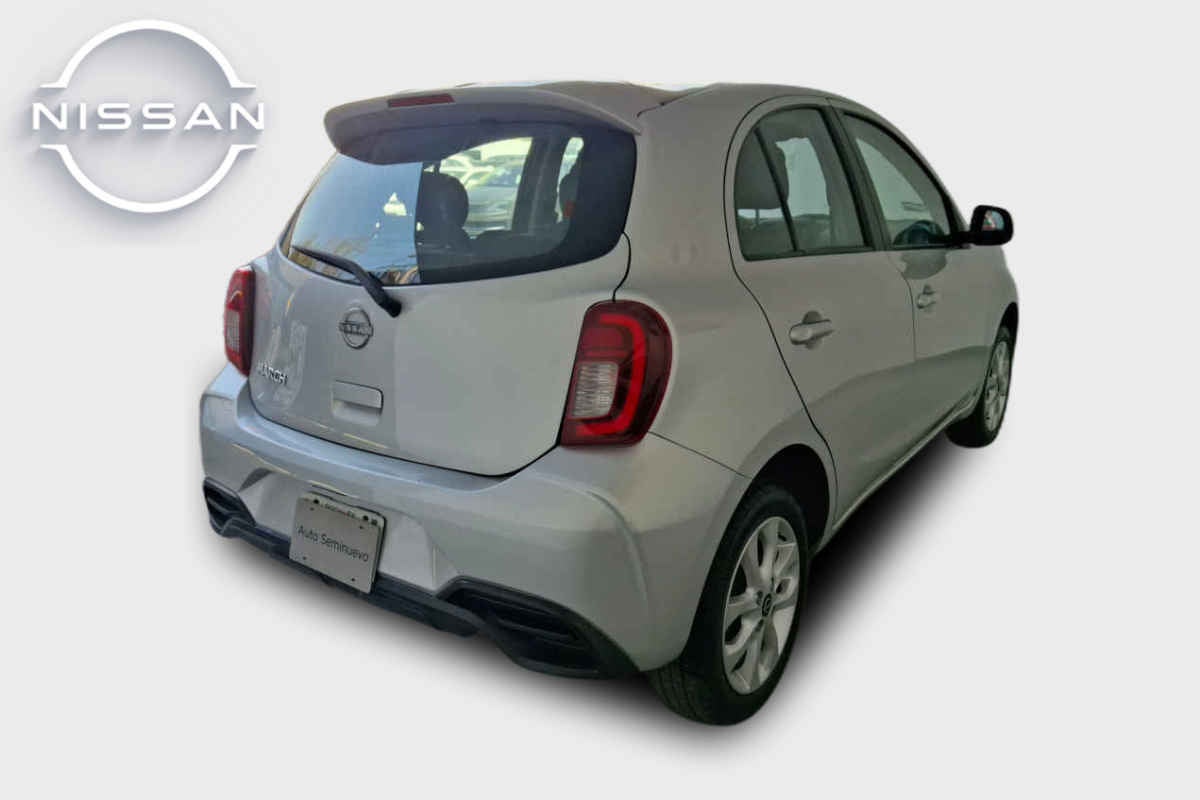 2022 Nissan March 5p Advance L4/1.6 Man