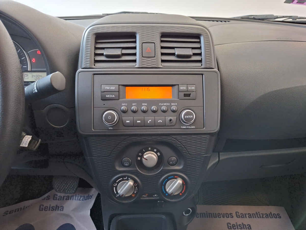 2025 Nissan March 5p Sense L4/1.6 Aut
