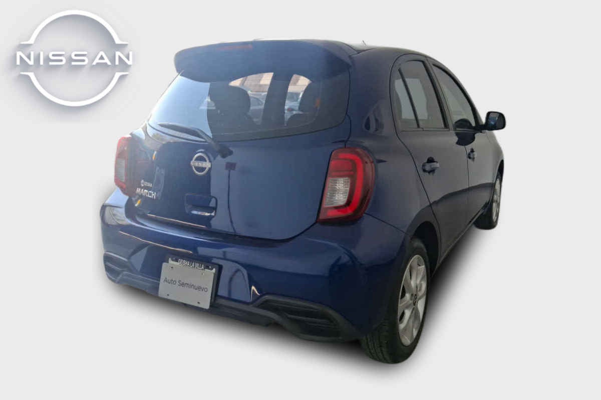2022 Nissan March 5p Advance L4/1.6 Man