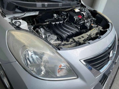 2013 Nissan Versa 4p Advance 5vel