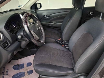 2017 Nissan Versa 4p Advance L4/1.6 Aut