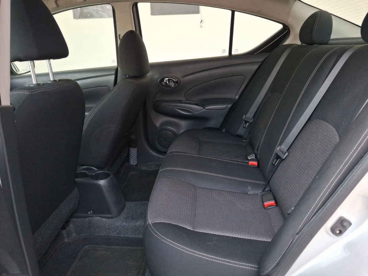 2019 Nissan Versa 4p Advance L4/1.6 Man