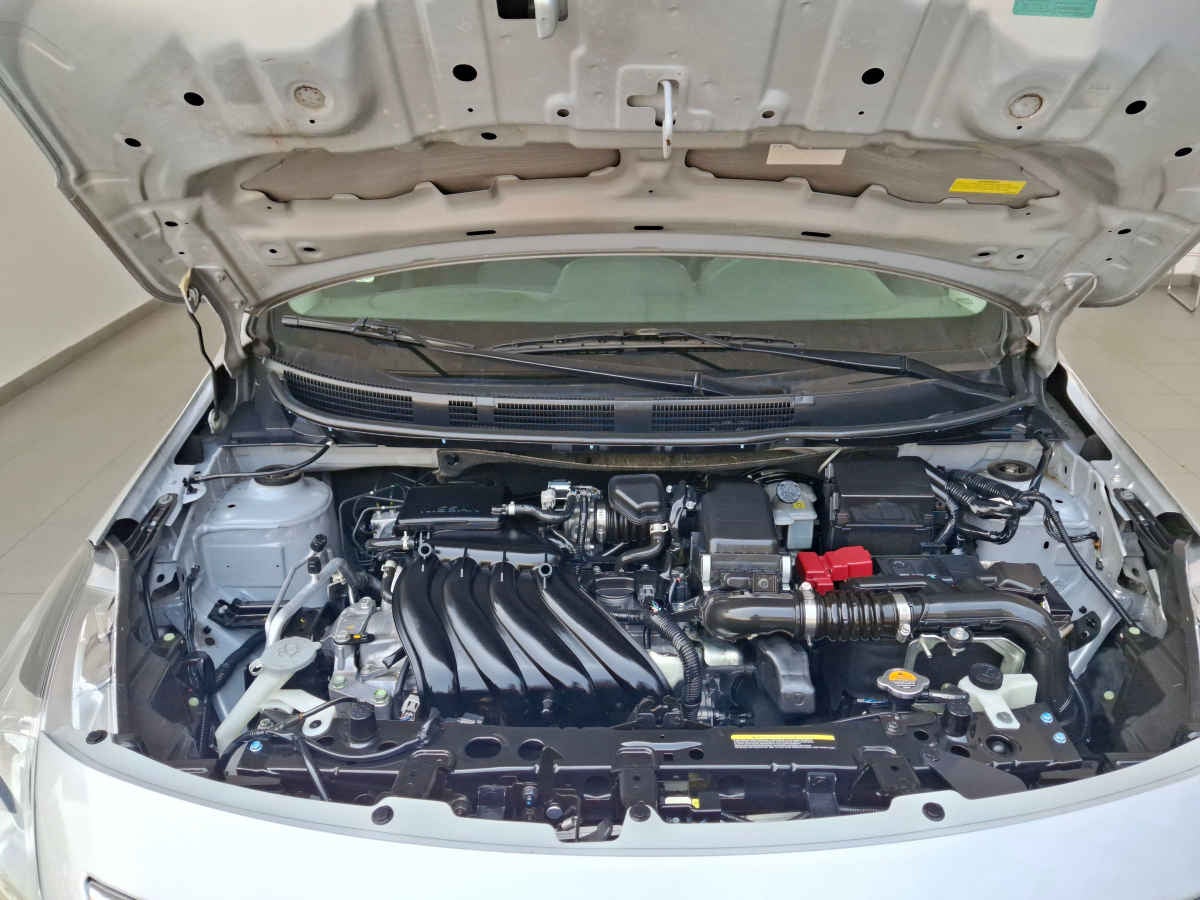 2019 Nissan Versa 4p Advance L4/1.6 Man