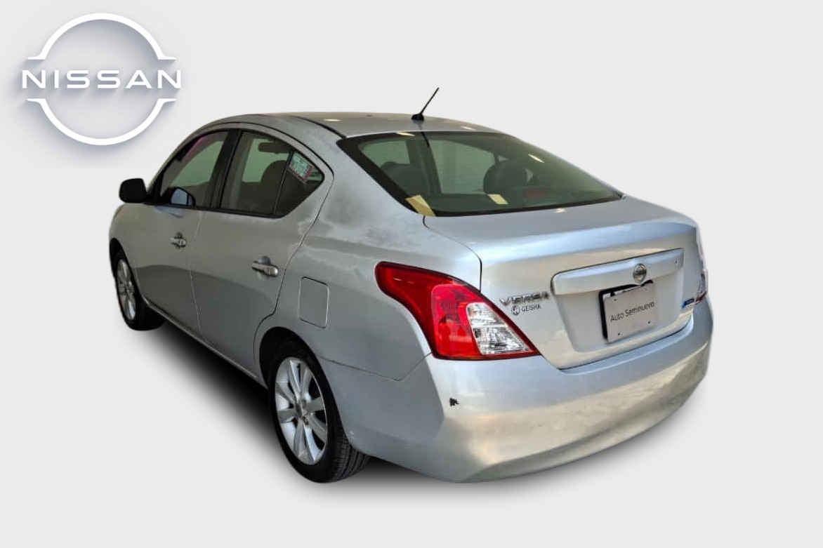 2014 Nissan Versa 4p Exclusive L4/1.6 Aut
