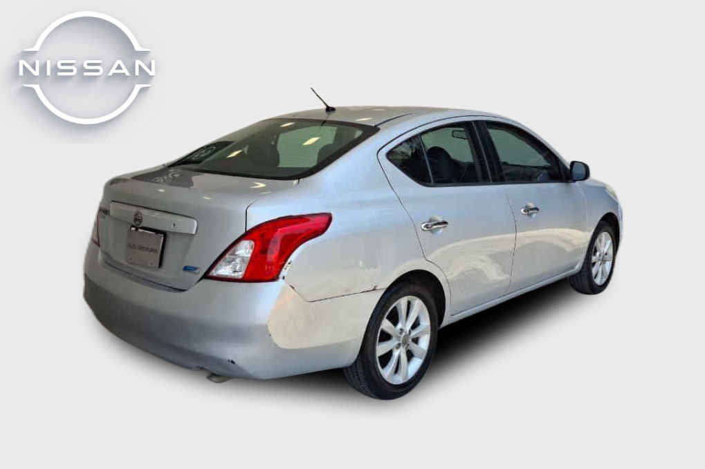 2014 Nissan Versa 4p Exclusive L4/1.6 Aut