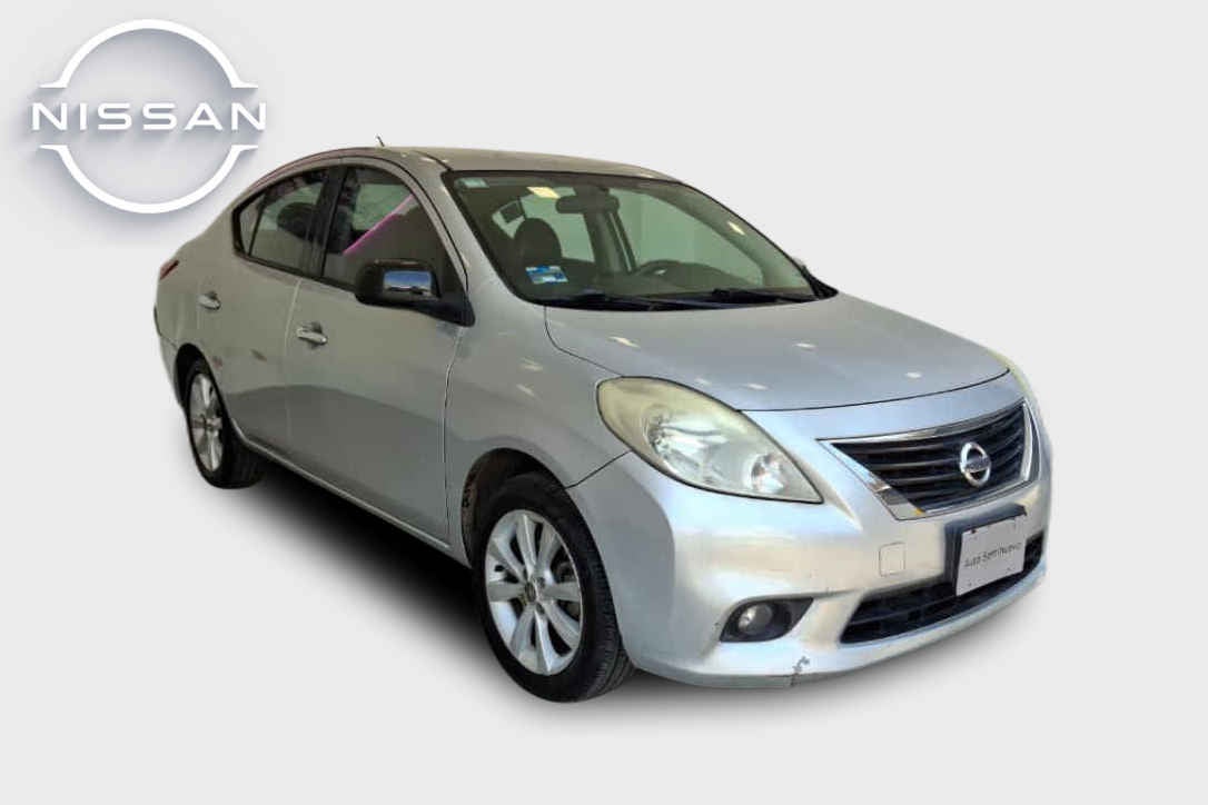 2014 Nissan Versa 4p Exclusive L4/1.6 Aut