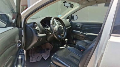 2014 Nissan Versa 4p Exclusive L4/1.6 Aut