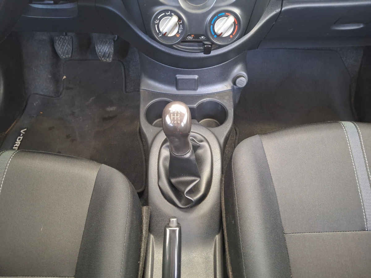 2024 Nissan V-Drive 4p L4/1.6 Man Audio
