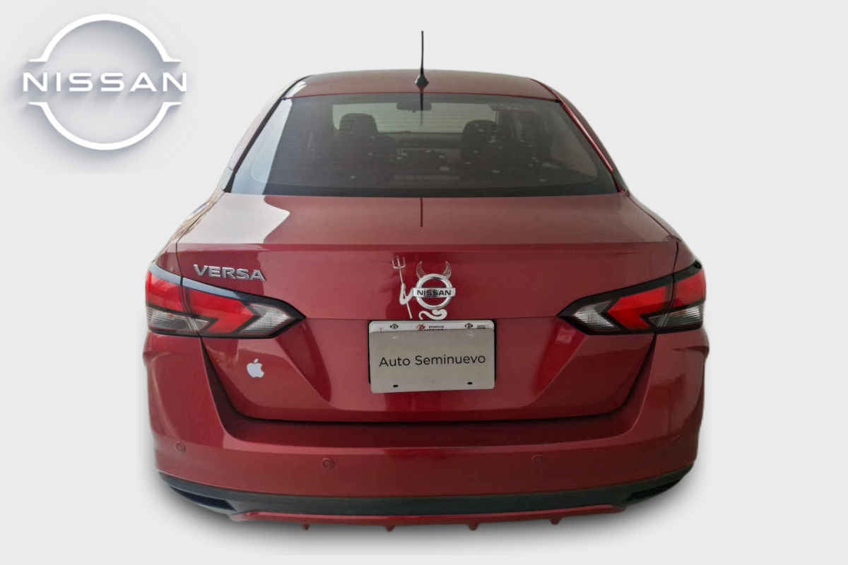 2020 Nissan Versa 4p Advance L4/1.6 Man