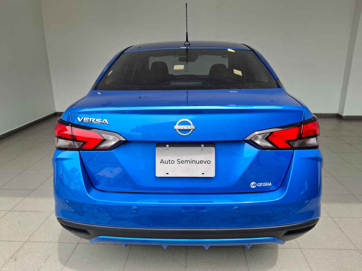 2025 Nissan Versa 4p Advance L4/1.6 Aut