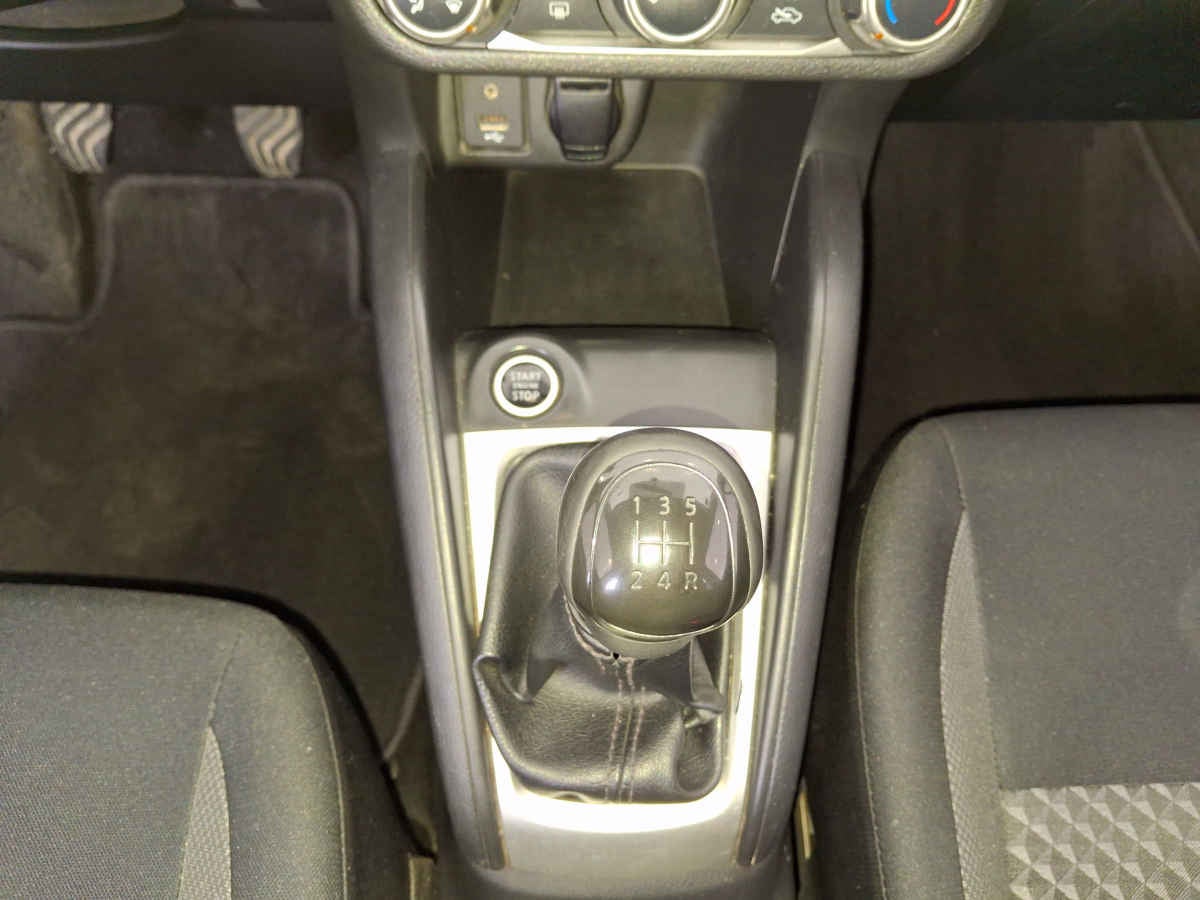 2020 Nissan Versa 4p Sense L4/1.6 Man