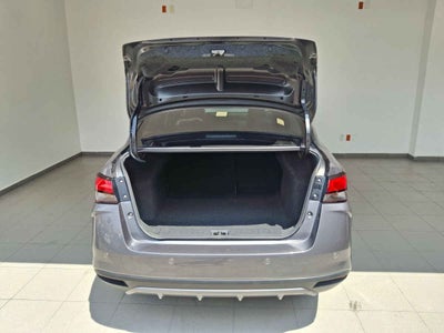 2021 Nissan Versa 4p Platinum L4/1.6 Aut