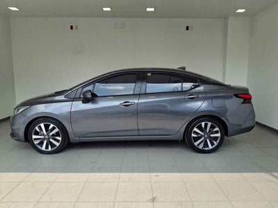 2021 Nissan Versa 4p Platinum L4/1.6 Aut