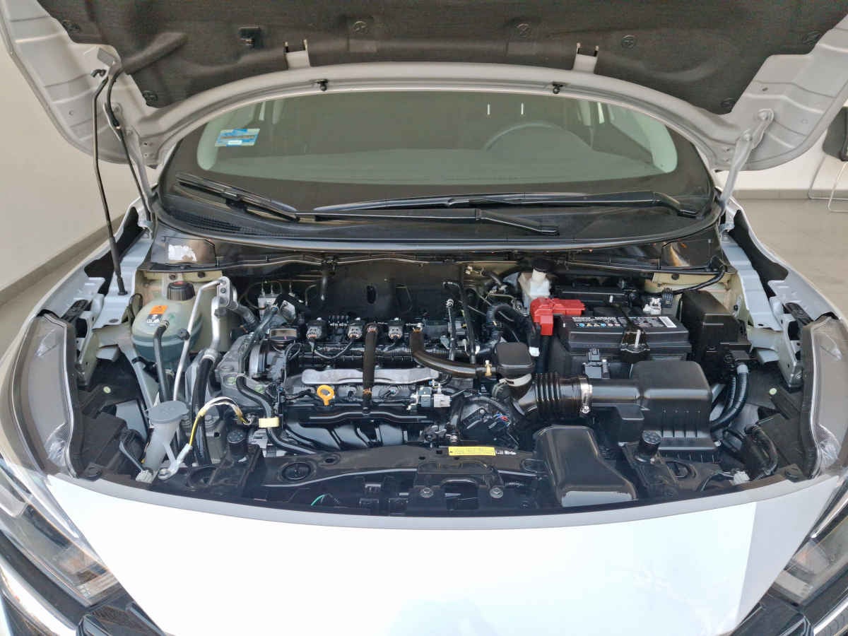 2023 Nissan Versa 4p Sense L4/1.6 Man