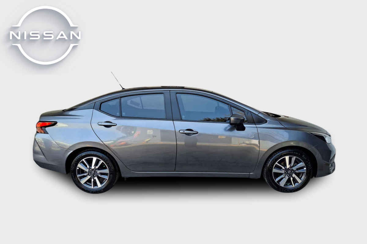2023 Nissan Versa 4p Advance L4/1.6 Man