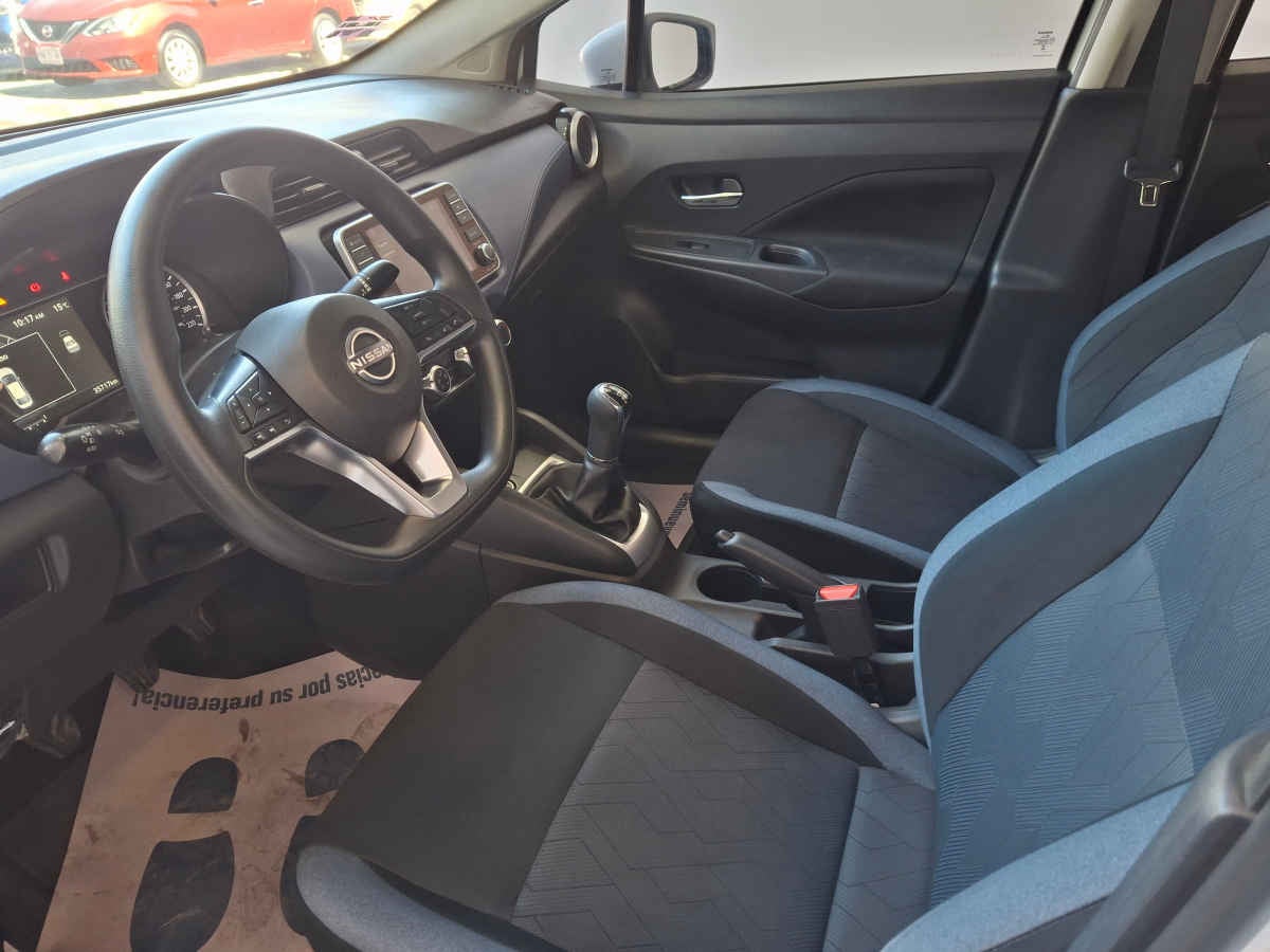 2024 Nissan Versa 4p Advance L4/1.6 Man