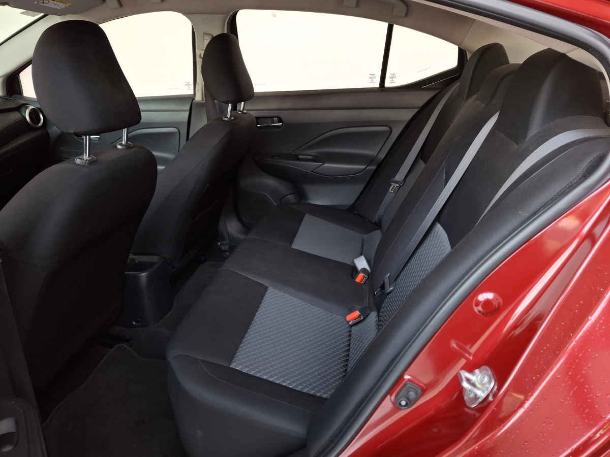 2021 Nissan Versa 4p Sense L4/1.6 Man