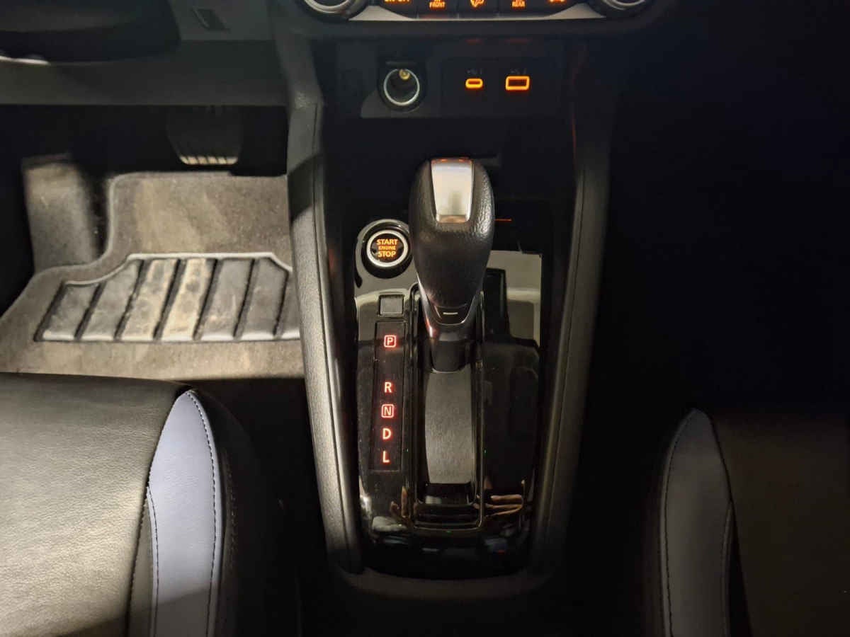 2024 Nissan Versa 4p Exclusive L4/1.6 Aut