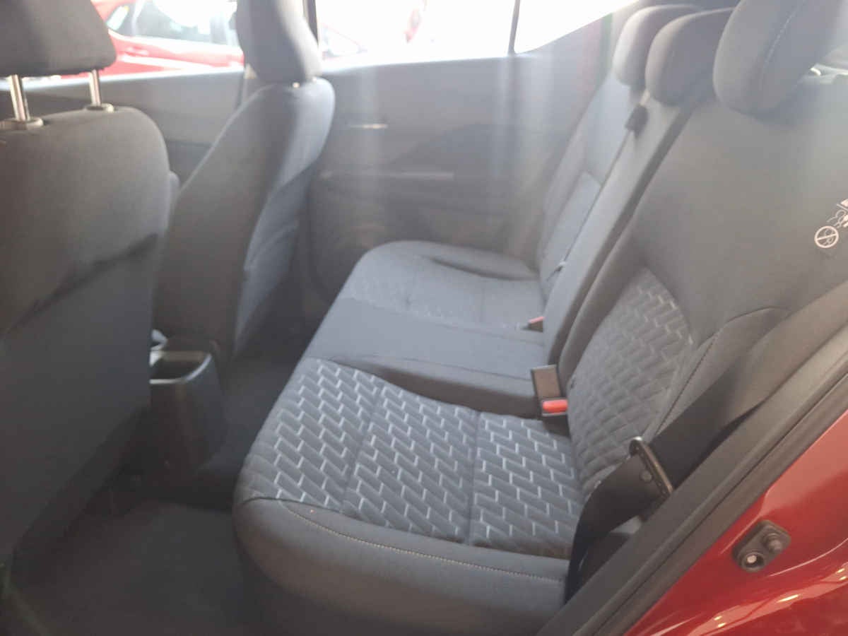 2025 Nissan Kicks 5p Play Advance L4/1.6 Aut