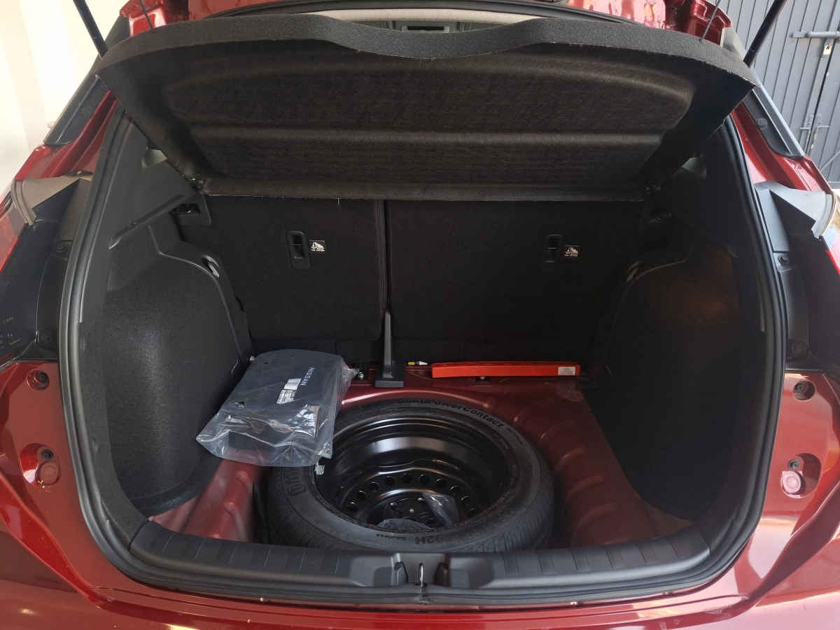 2025 Nissan Kicks 5p Play Advance L4/1.6 Aut