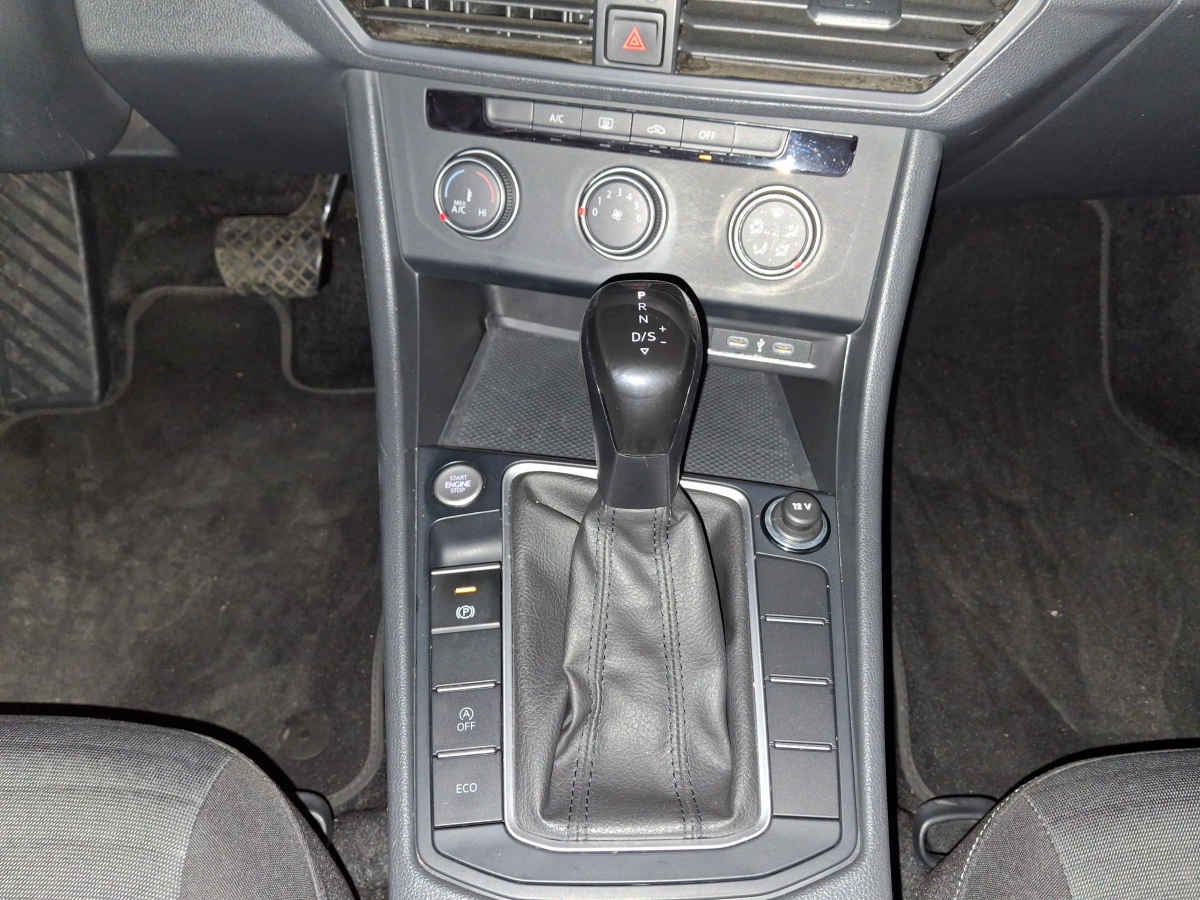 2024 Volkswagen Jetta 4p Trendline L4/1.4/T Aut