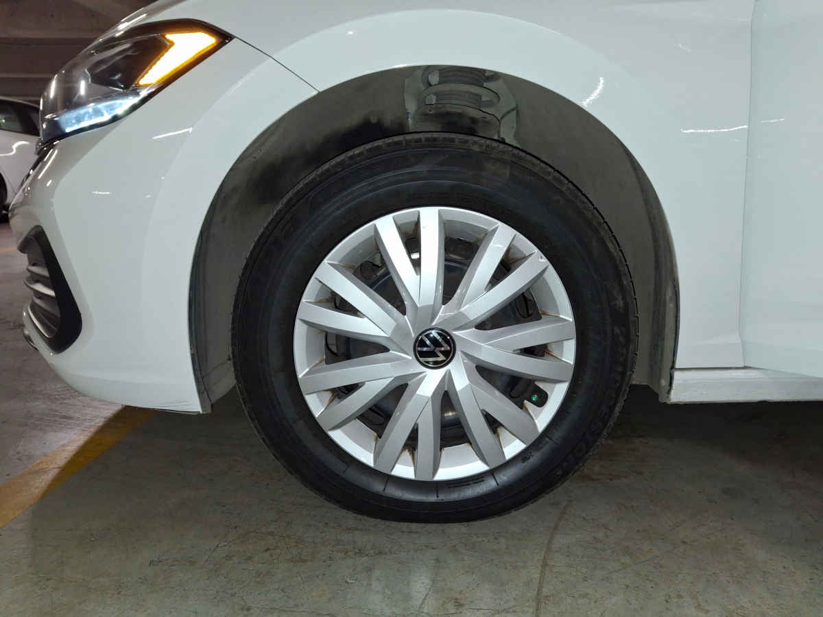 2024 Volkswagen Jetta 4p Trendline L4/1.4/T Aut