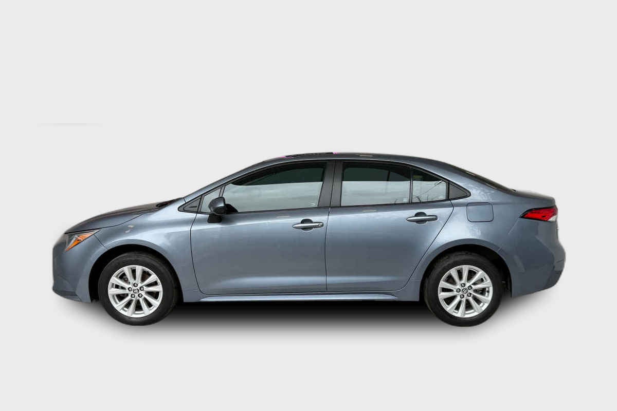 2024 Toyota Corolla 4p LE L4/2.0 Aut