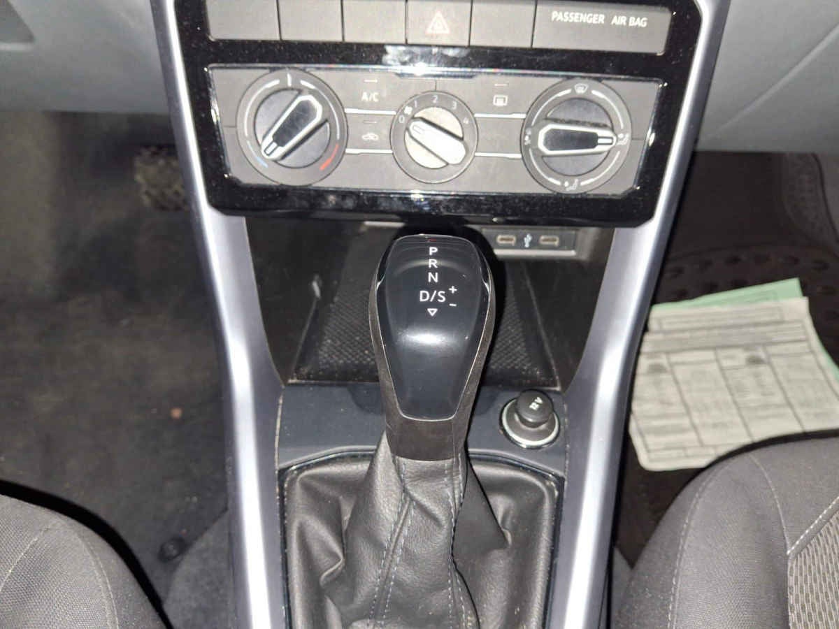 2023 Volkswagen T-Cross 5p Trendline L4/1.6 Aut