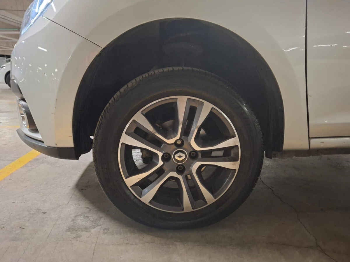 2024 Renault Logan 4p Intens L4/1.6 Aut