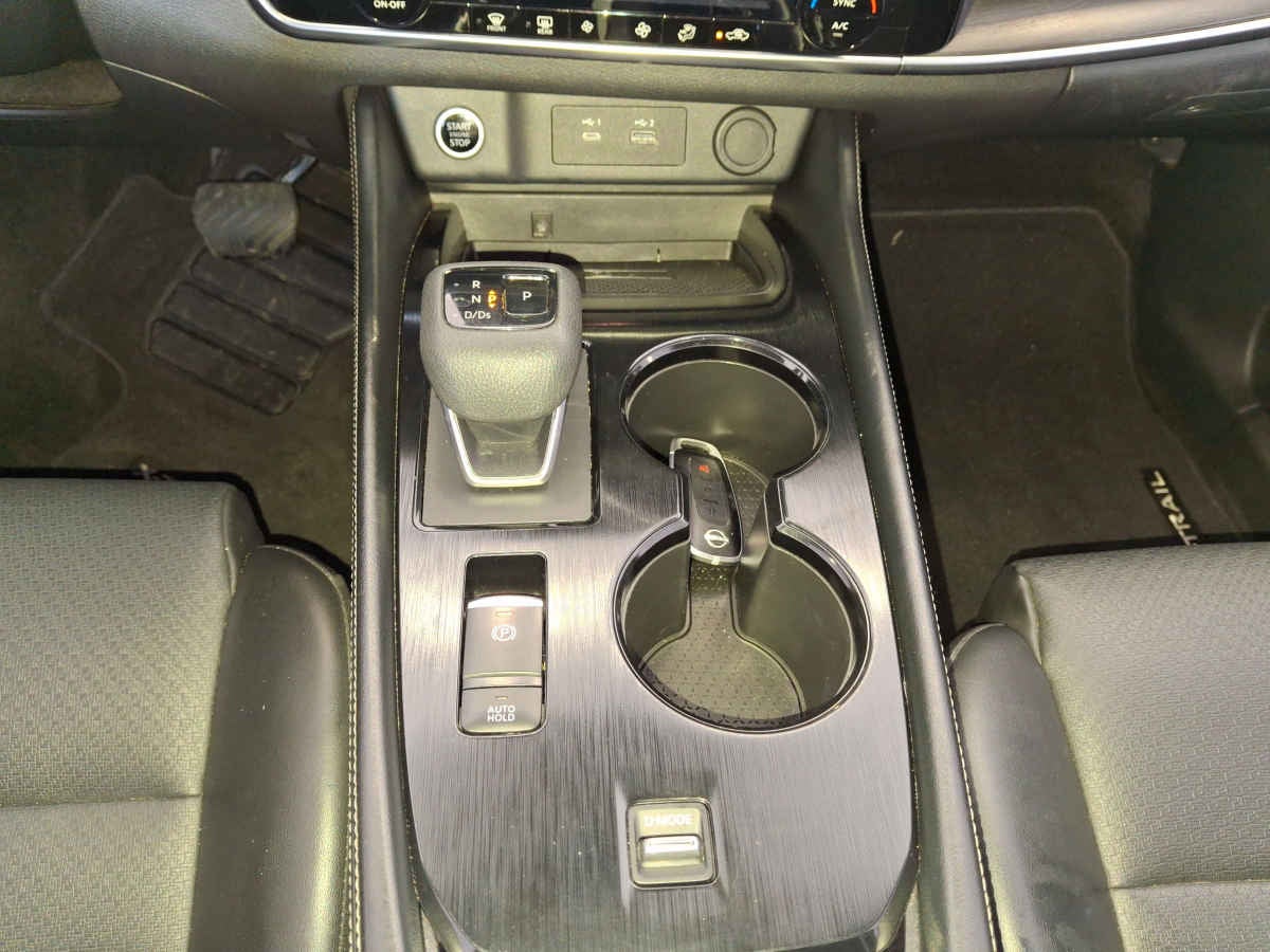 2024 Nissan X-Trail 5p Exclusive 2 Row L4/2.5 Aut