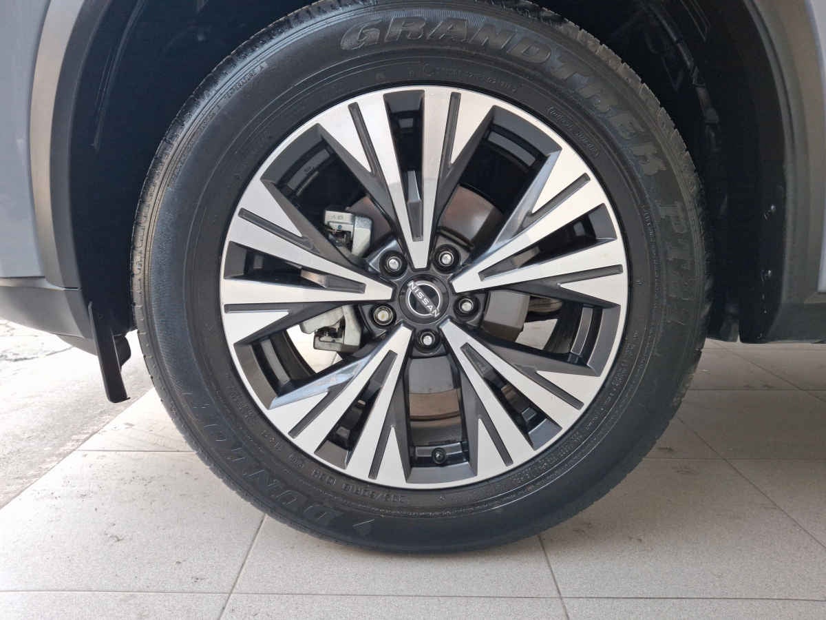 2025 Nissan X-Trail 5p Exclusive 2 Row L4/2.5 Aut