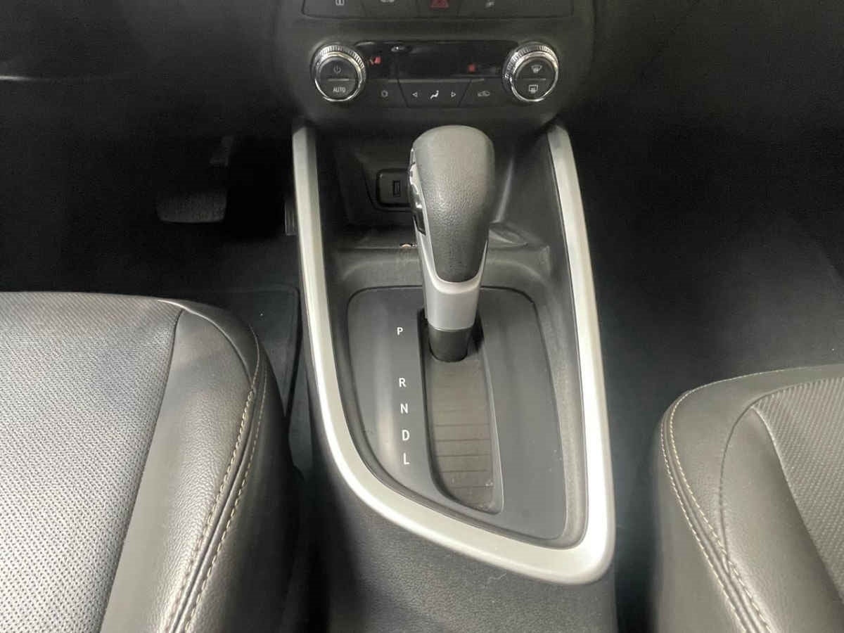 2023 Chevrolet Onix 4p Premier Red Line L3/1.2/T Aut